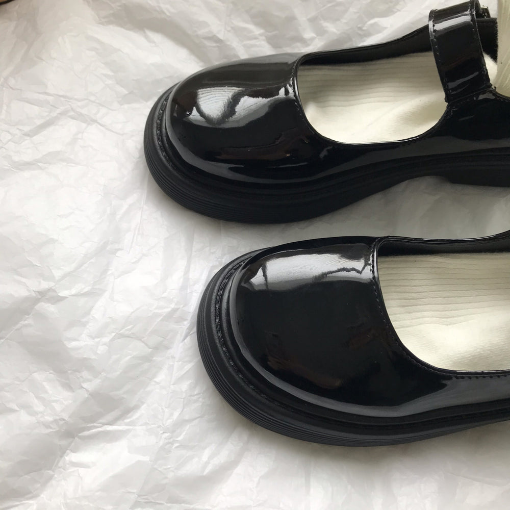 
                      
                        Retro Mary Jane Shoes - Classic English Style - RewaGold
                      
                    