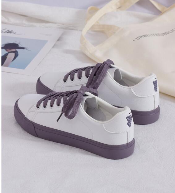 
                      
                        Spring new Korean version of the wild white shoes female strawberry retro port wind shoes students ins sneakers - RewaGold
                      
                    