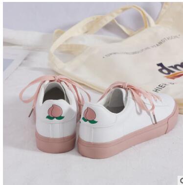 
                      
                        Spring new Korean version of the wild white shoes female strawberry retro port wind shoes students ins sneakers - RewaGold
                      
                    