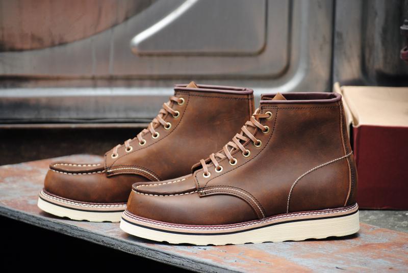 
                      
                        Stitching Line Heightening Martin Boots Cotton Snow - RewaGold
                      
                    