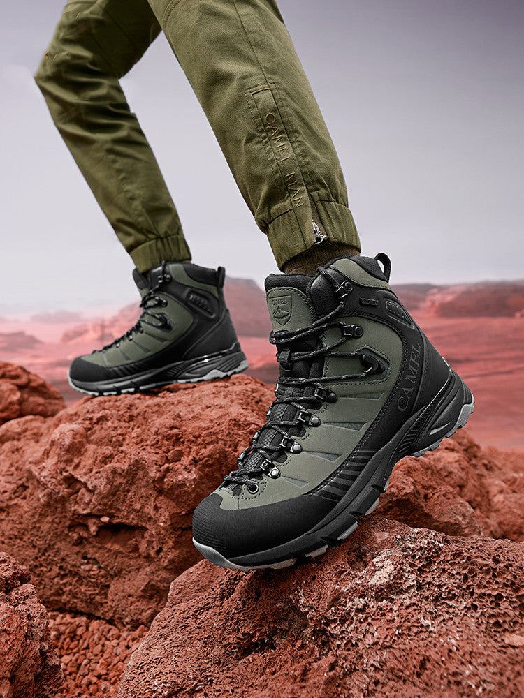 
                      
                        Men's Leather Waterproof And Non-slip Hiking Shoes - RewaGold
                      
                    