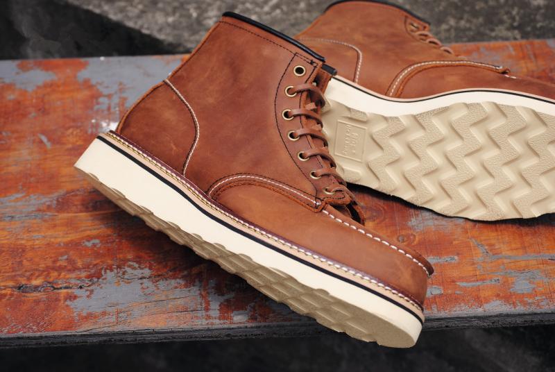
                      
                        Stitching Line Heightening Martin Boots Cotton Snow - RewaGold
                      
                    